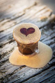 Cafecito Love Shot Mini Statue Rich Golden Espuma