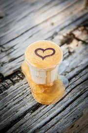 Cafecito Love Shot Mini Statue Plaster Gold Drip Espuma