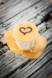 Cafecito Love Shot Mini Statue Plaster Gold Drip Espuma