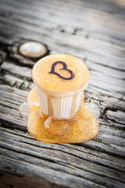 Cafecito Love Shot Mini Statue Plaster Gold Drip Espuma