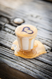 Cafecito Love Shot Mini Statue Plaster Gold Drip Espuma