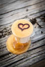 Cafecito Love Shot Mini Statue Plaster Gold Drip Espuma