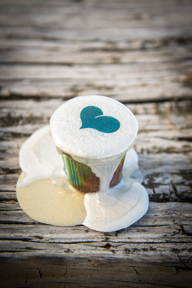 Cafecito Love Shot Mini Statue Green Gold White Espuma