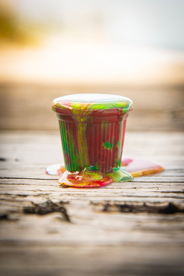 Cafecito Love Shot Mini Statue Tie Dye Rainbow Espuma B