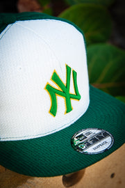 New York Yankees Texture Green White Gold 9Fifty New Era Fits Snapback Hat