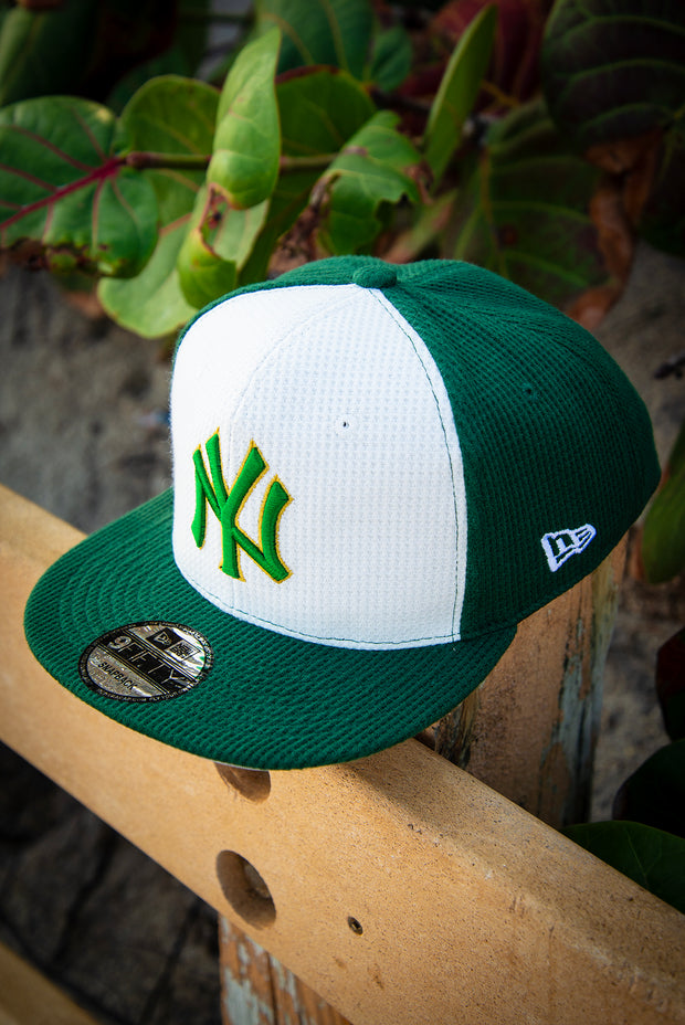 New York Yankees Texture Green White Gold 9Fifty New Era Fits Snapback Hat