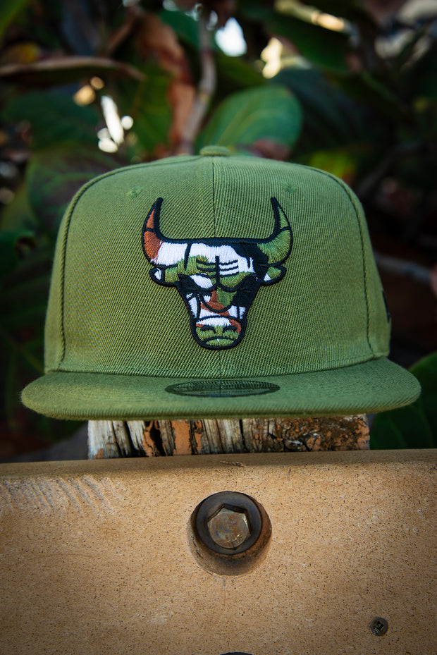 Chicago Bulls Camo Logo Army Green 9Forty New Era Fits Snapback Hat