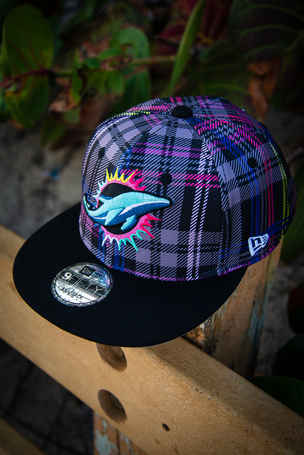 Miami Dolphins Black Pink Plaid Crucial Catch New Era Fits Snapback Hat