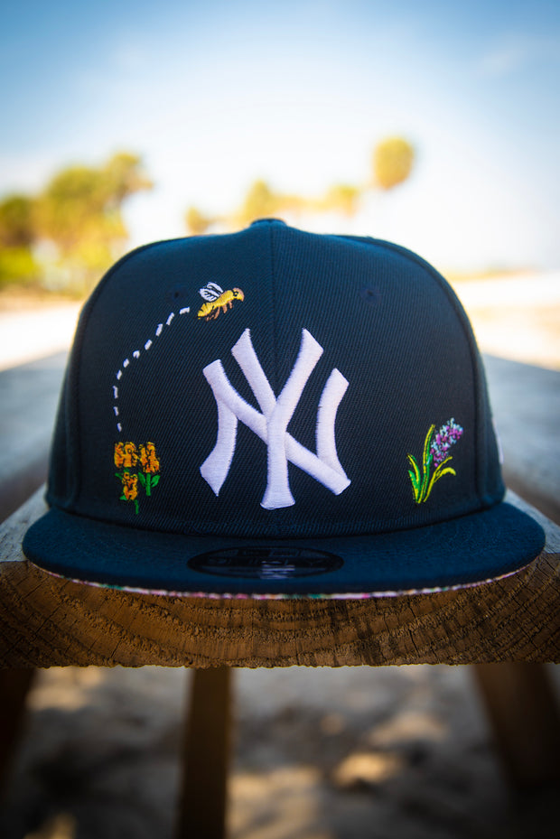 New York Yankees Bee Spring Floral 9Fifty New Era Fits Snapback Hat