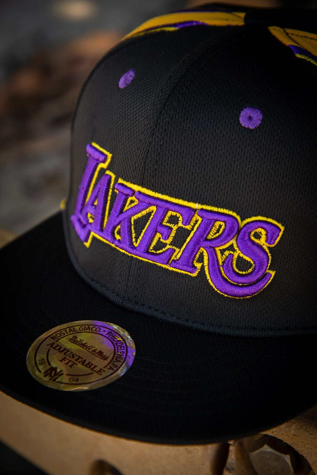 Mitchell & Ness Los Angeles Lakers Classic Edition Snapback Hat Yellow –  DSTNY LA